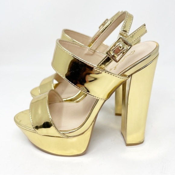 QUPID GOLD METALLIC SEXY PARTY VEGAS PLATFORM SANDALS SZ 5.5 - Picture 4 of 6